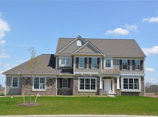 88 Coventry Rdg, Pittsford, NY 14534