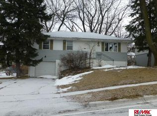 4911 N 61st St, Omaha, NE 68104