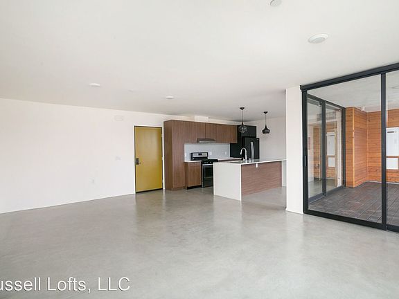 5th image of 2870 4th Ave APT 404