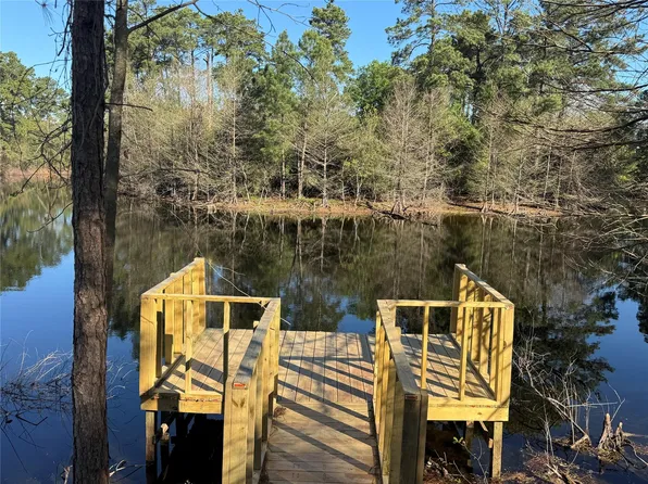 18234 Atkinson Ln, Conroe, TX 77384