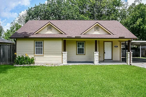 1405 Richard Ave Photo 1