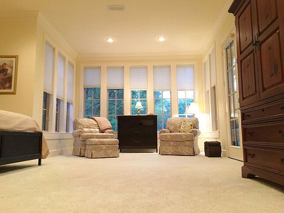5th image of 602 Brookside Dr