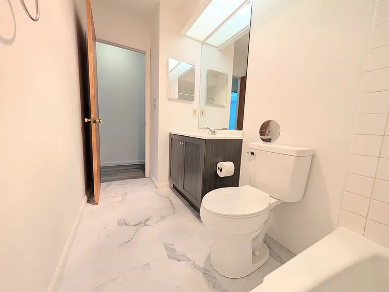 801 Vest Ave #B — Photo 4