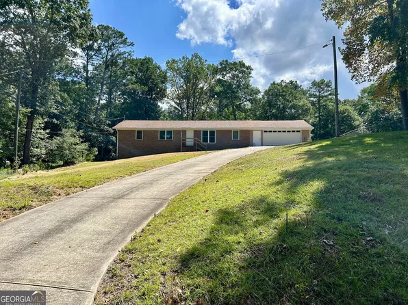 1429 Pine Hill Dr, Elberton, GA 30635