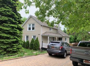 2767 Gross Point Rd, Evanston, IL 60201