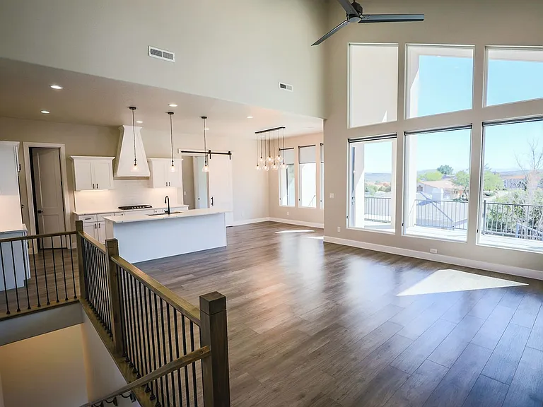 1855 W 740 South Cir — Photo 13