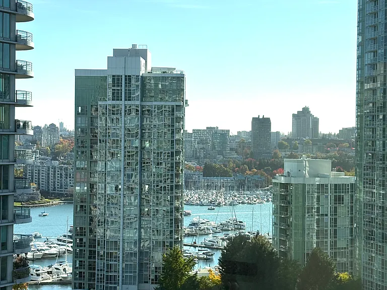 1008 Cambie St #2005 — Photo 11