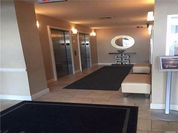 5th image of 26 W Broadway Blvd #801