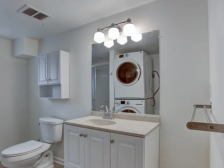 7320 SW 26th Ave #C — Photo 10