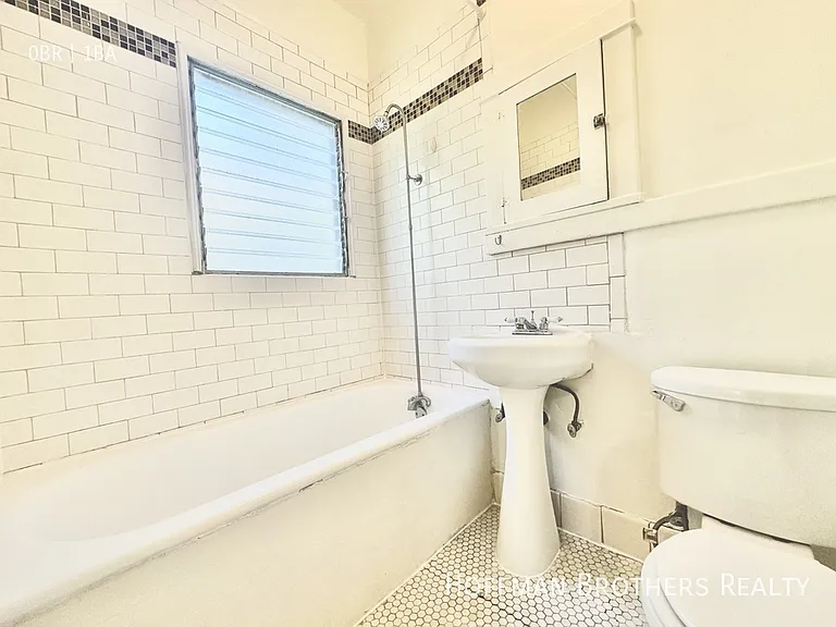 806 1/4 Lucile Ave — Photo 7