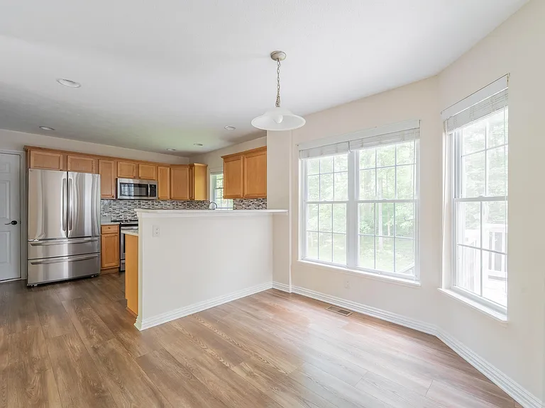 1115 E Azalea Ln — Photo 9