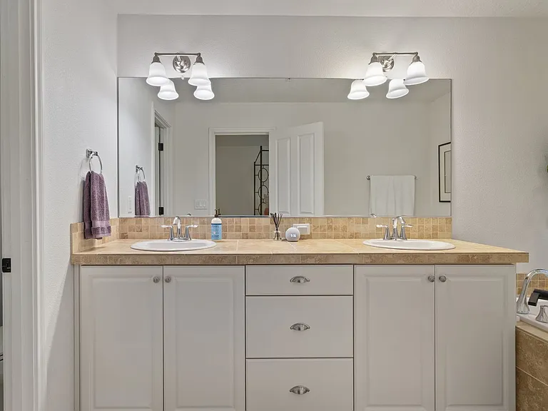 16167 NW Centine Ln — Photo 4