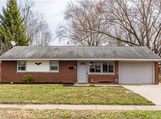 26 Carma Dr, Dayton, OH 45426