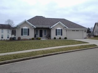 606 Parkdale Dr, Dover, OH