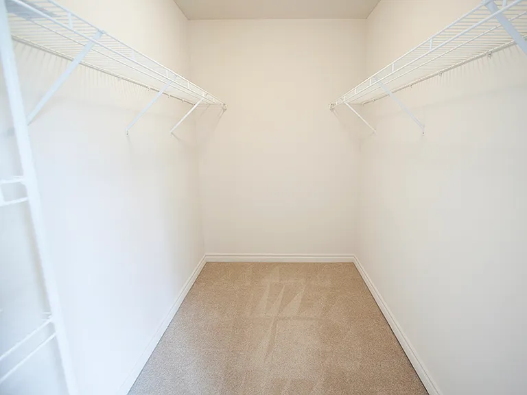 80 Capulet Ln — Photo 6