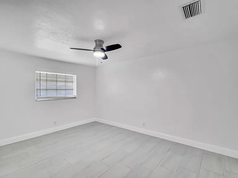 Centro Apartments - 3249 Coral Hills Dr. — Photo 5