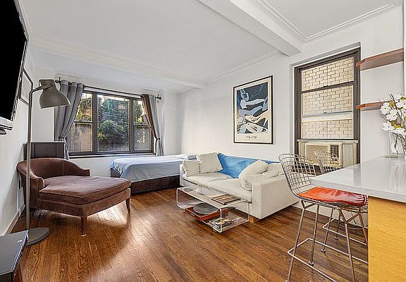 3rd image of 7 Park Ave APT 5F