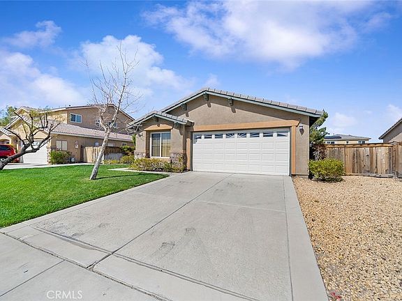 3rd image of 13324 Luna Rd