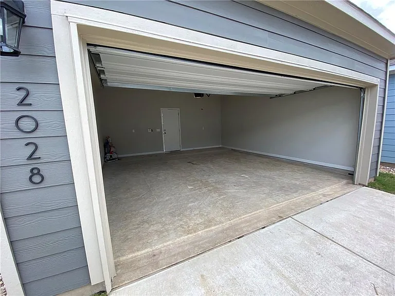 2028 Arendale Dr — Photo 61