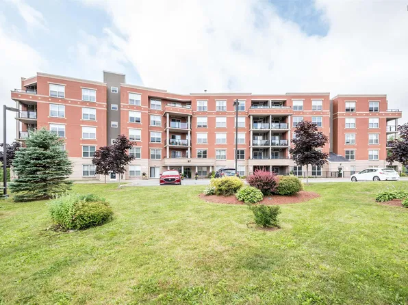 87 Pebblecreek Cres #301, Dartmouth, NS B2W 0J9