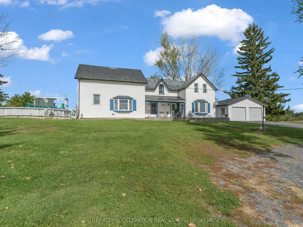 1696 Storey St, Greater Napanee, ON K0H 1G0