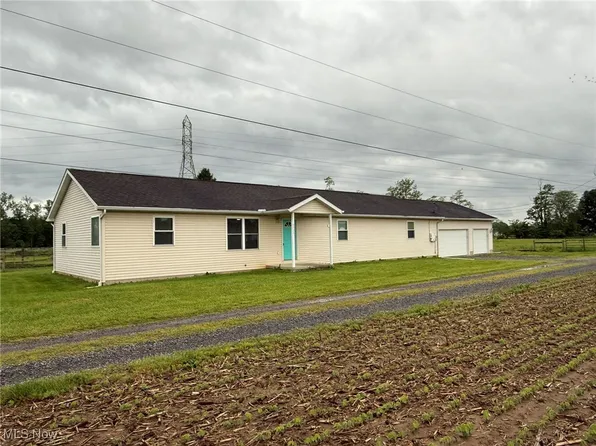 6920 Riverside Rd SE, Gnadenhutten, OH 44629