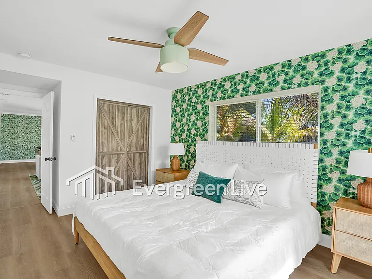 1115 SW 4th Ave — Photo 4