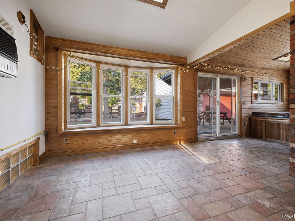 6466 N Lafayette St, photo 29
