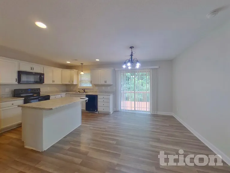 456 Blairwood Ct — Photo 4