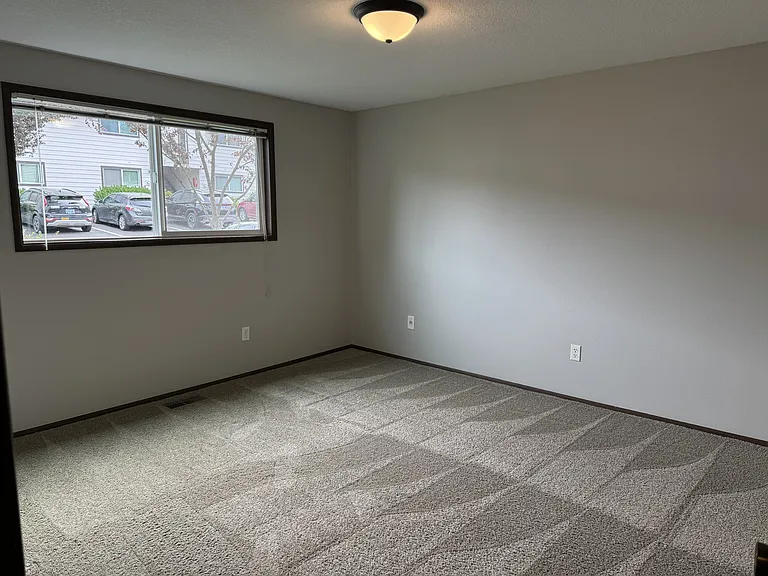 Chestnut Place Apartments — Photo 25