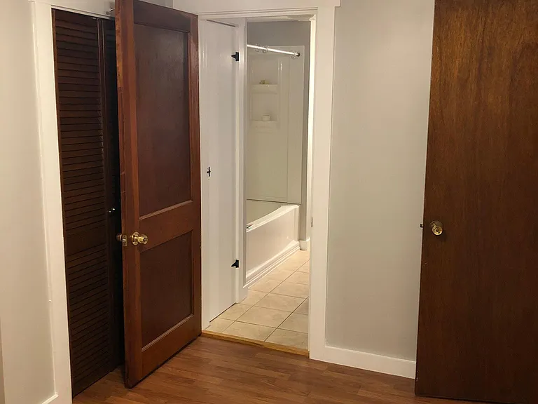 Rear — Photo 25