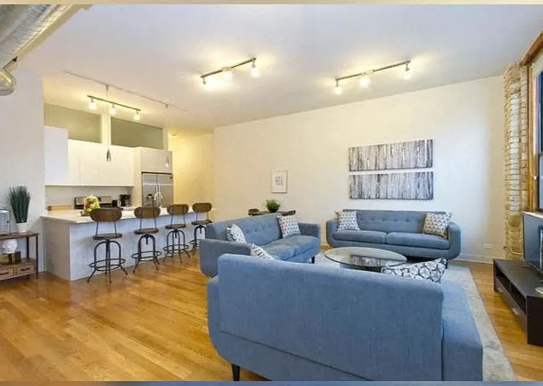1755 N Damen Ave — Photo 4