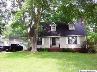 2104 Belaire Dr SW, Hartselle, AL 35640