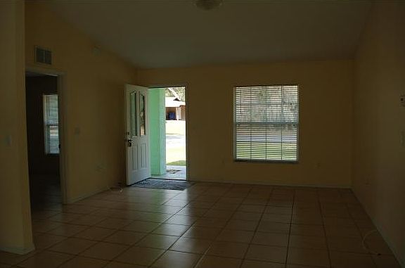 3rd image of 11912 SE 195th Ln