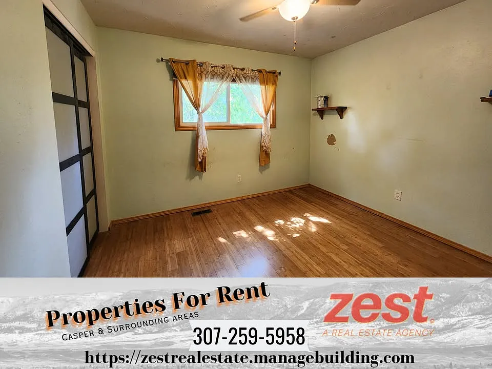 955 North Riverbend Drive - 1 — Photo 3