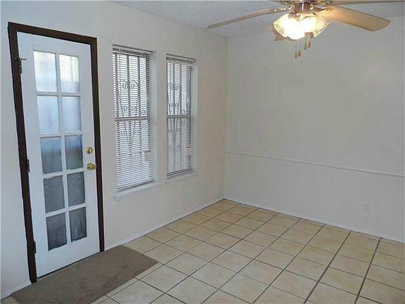 3rd image of 11100 La Quinta Pl APT C