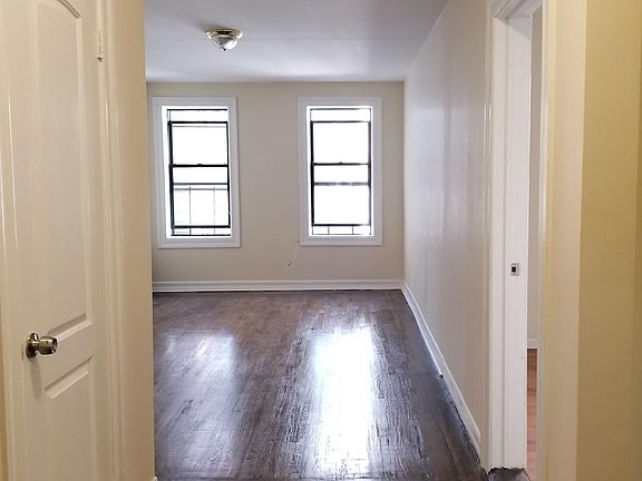 5th image of 1471 Taylor Ave APT 20