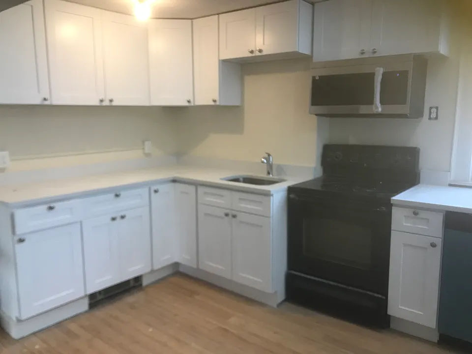 8 Maple St #1