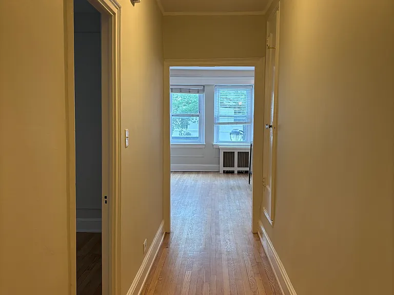271 Greenwich Ave #1B — Photo 2