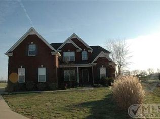 210 Whitt Dr, Murfreesboro, TN 37129