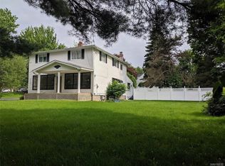 273 Reserve Rd, West Seneca, NY 14224