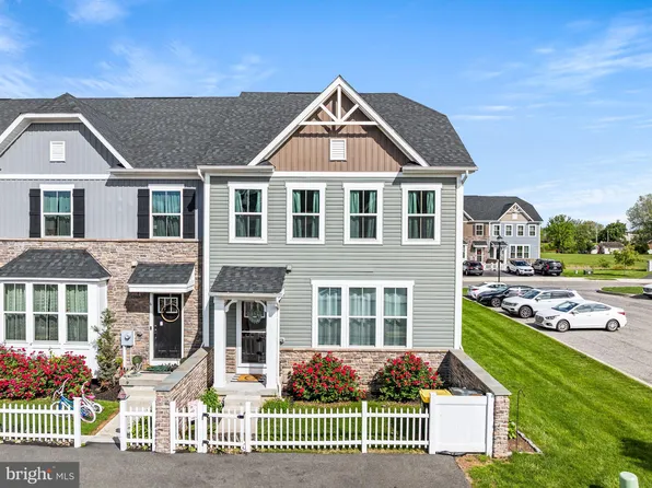 8 Ryan Ct, Gilbertsville, PA 19525