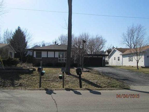 3rd image of 407 Lake Shore Blvd