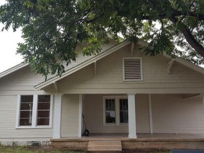 601 W Grand Ave, Comanche, TX, 76442