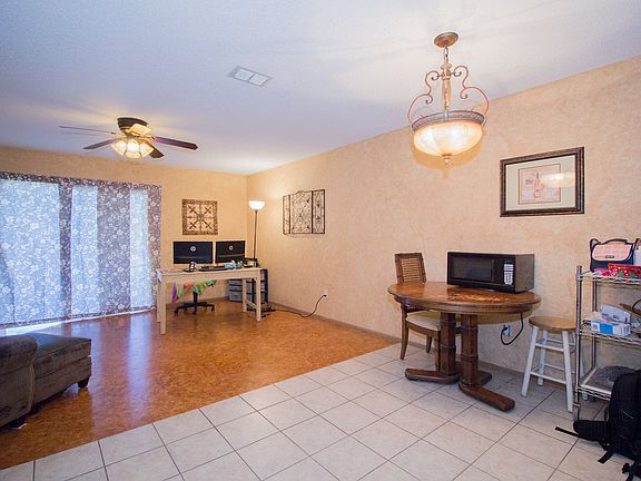 5th image of 207 Eden Ln APT E