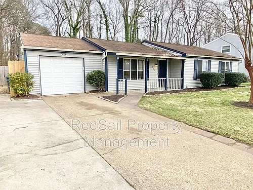 725 Chatsworth Dr Photo 1
