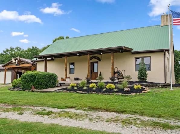 2115 Garrison Cutoff Road, Taneyville, MO 65759