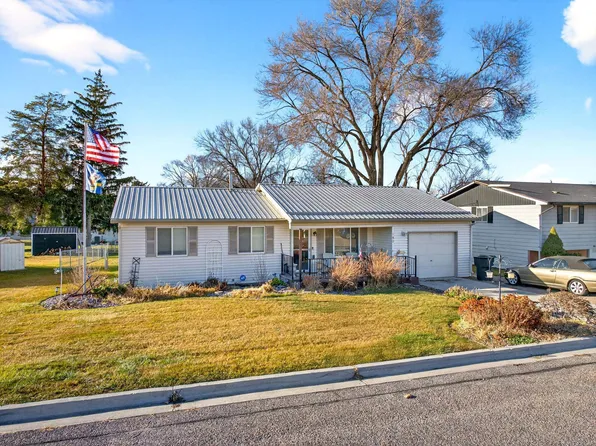 580 Calder Ave, American Falls, ID 83211