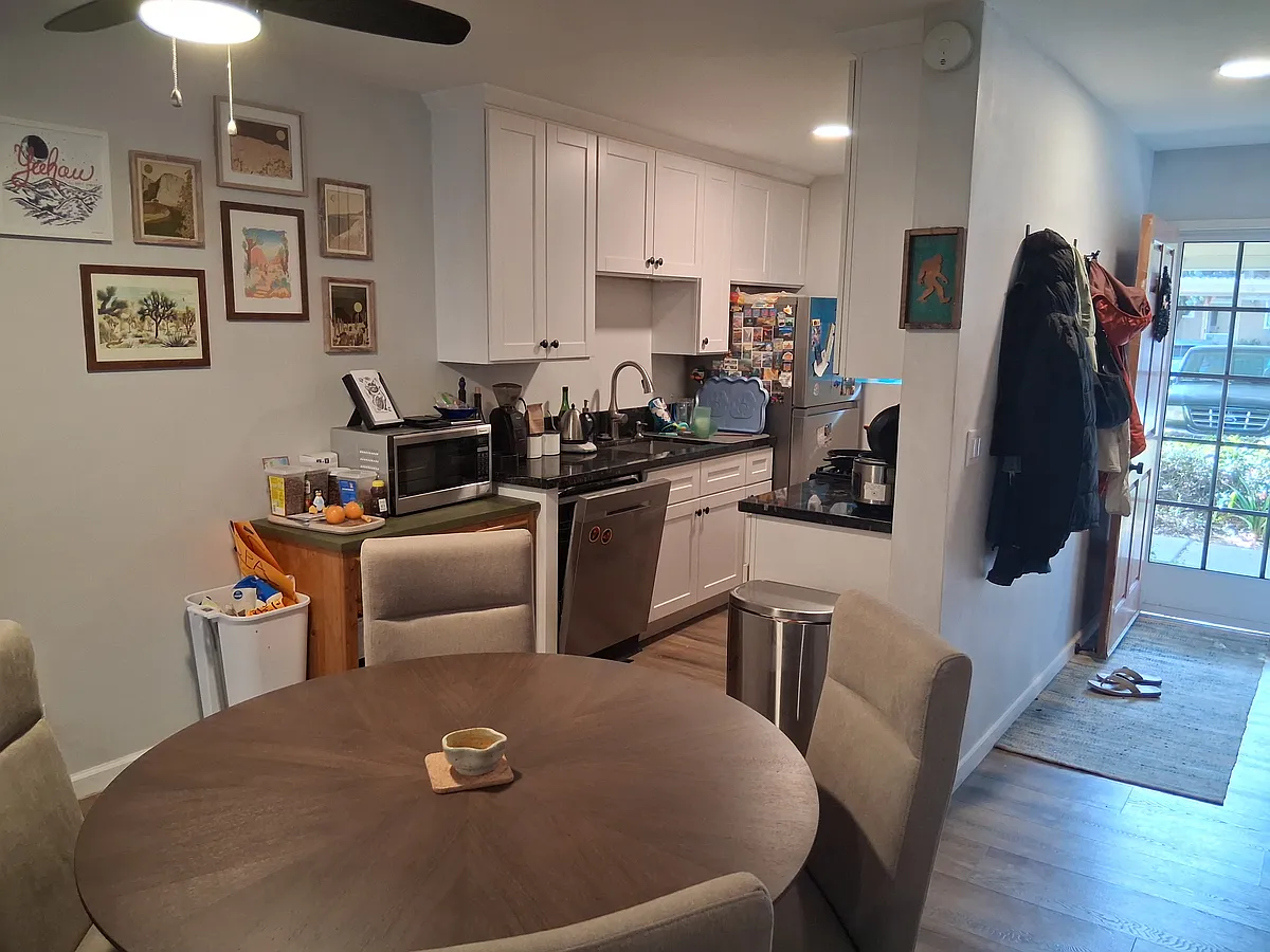 Photo 2 of 12 - 7386 Calle Real #21 - Goleta, CA Building Photo - 7386 Calle Real #21
