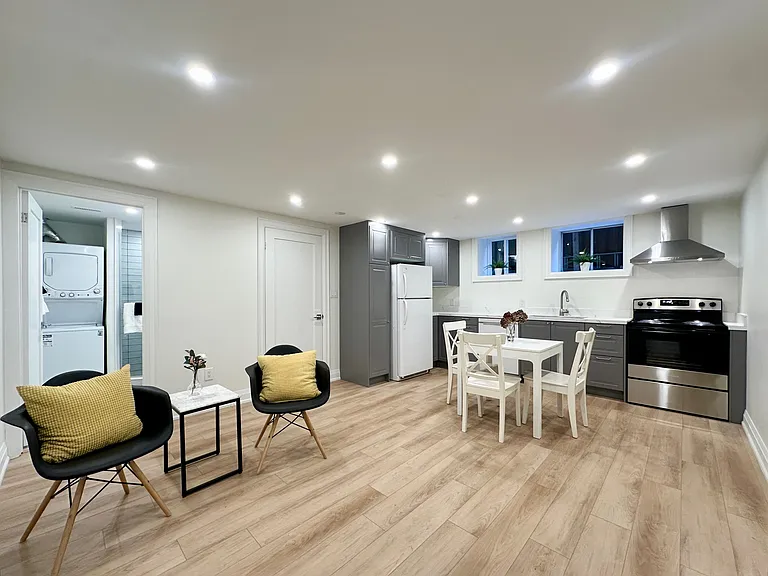 272 High Park Ave — Photo 4